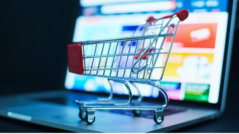 "Comparison of the best eCommerce platforms for online businesses in 2025